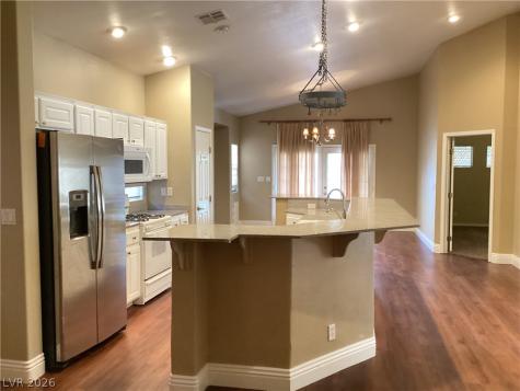 8305 Valley Stream Avenue Las Vegas NV 89131