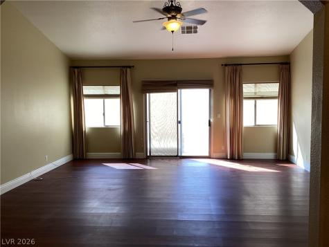 8305 Valley Stream Avenue Las Vegas NV 89131