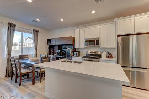 8827 Roadrunner Ravine Street Las Vegas NV 89166