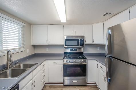 910 Clipper Drive Henderson NV 89015