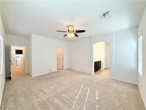 8435 Spirit Vale Avenue Las Vegas NV 89117