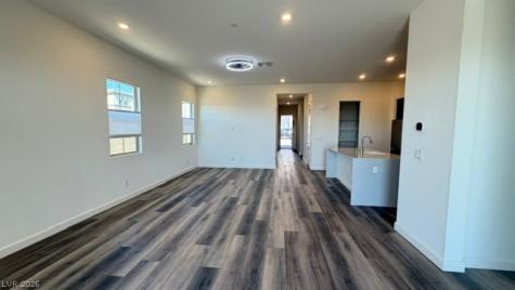 512 Parkwind Lane Las Vegas NV 89138