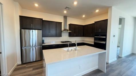 512 Parkwind Lane Las Vegas NV 89138