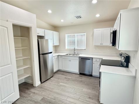 1081 South Quartzite Avenue 2 Pahrump NV 89048