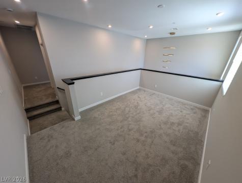 11922 Angle Cliff Avenue Las Vegas NV 89138