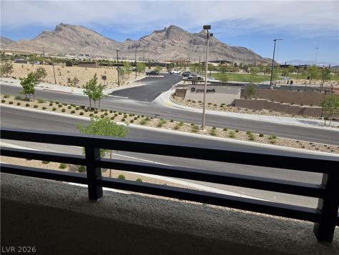 11922 Angle Cliff Avenue Las Vegas NV 89138