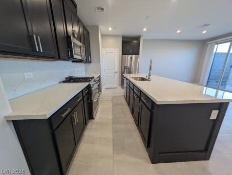 11922 Angle Cliff Avenue Las Vegas NV 89138