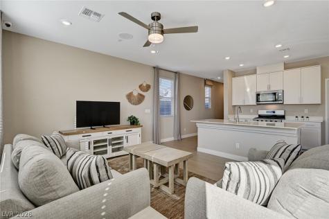 10029 Luna River Avenue Las Vegas NV 89148
