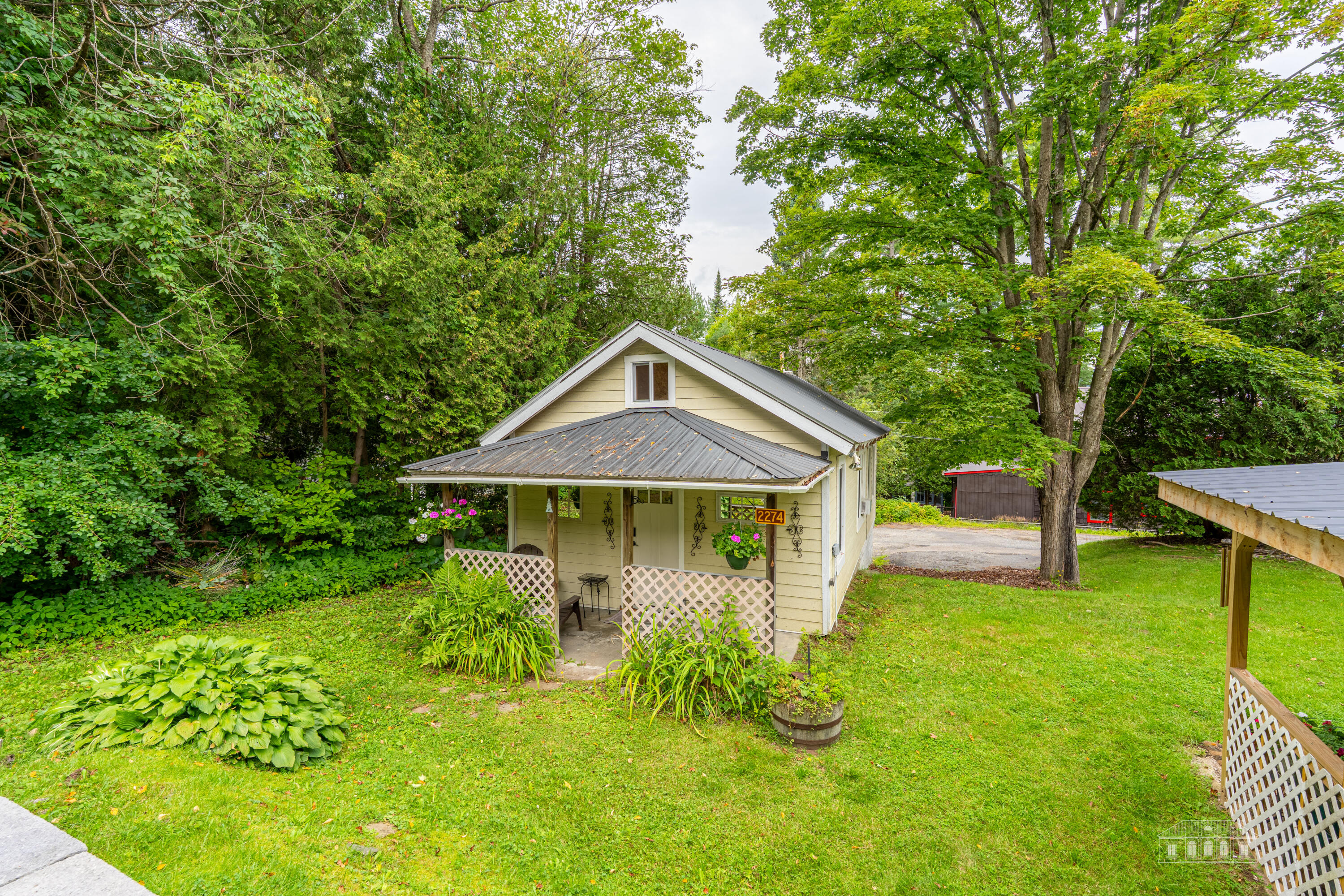 2276-2284 Saranac Avenue Lake Placid NY 12946
