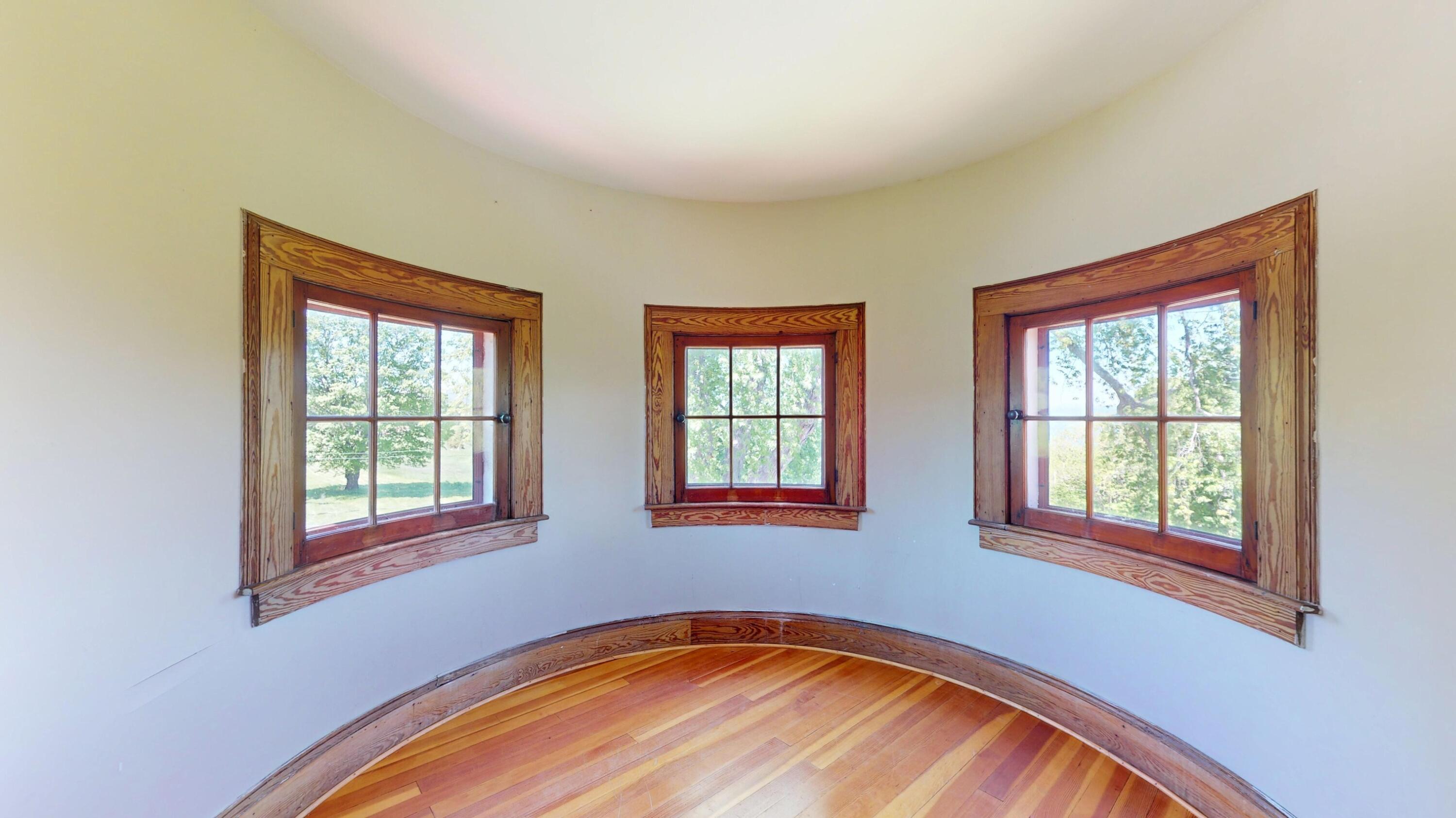 284 Edgemont Road Moriah NY 12960