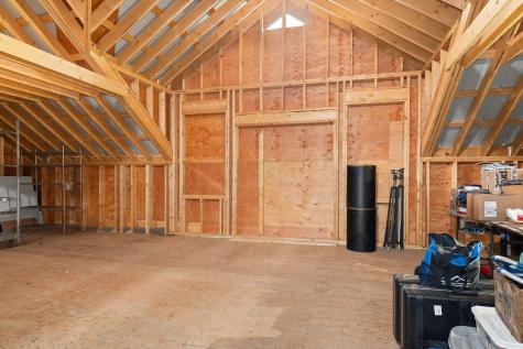 1502 Ny-22 Essex NY 12936