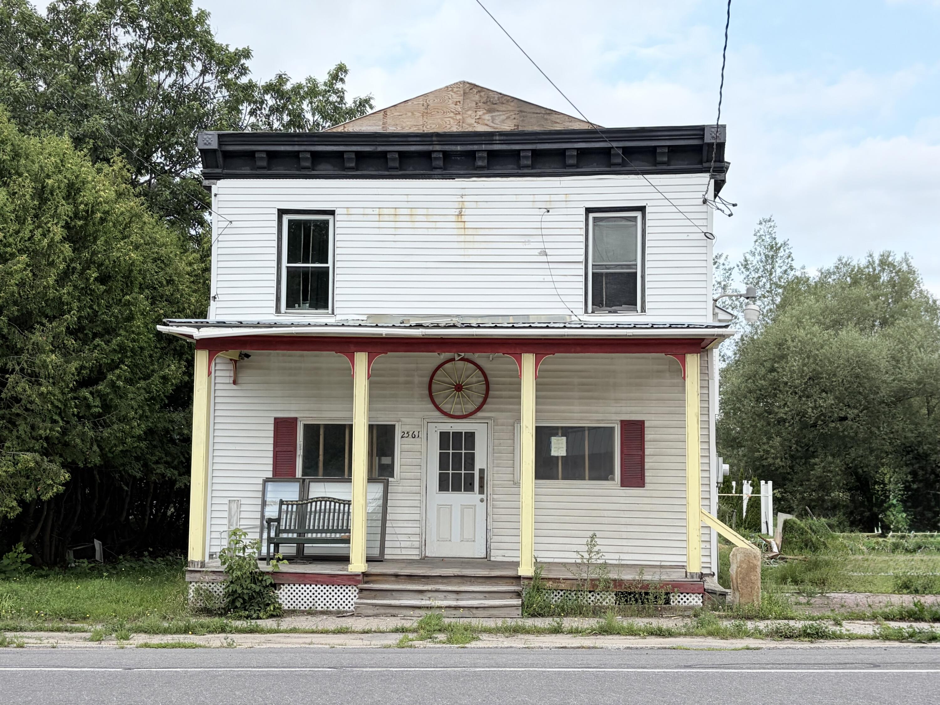 2561 Ny-11b North Bangor NY 12966