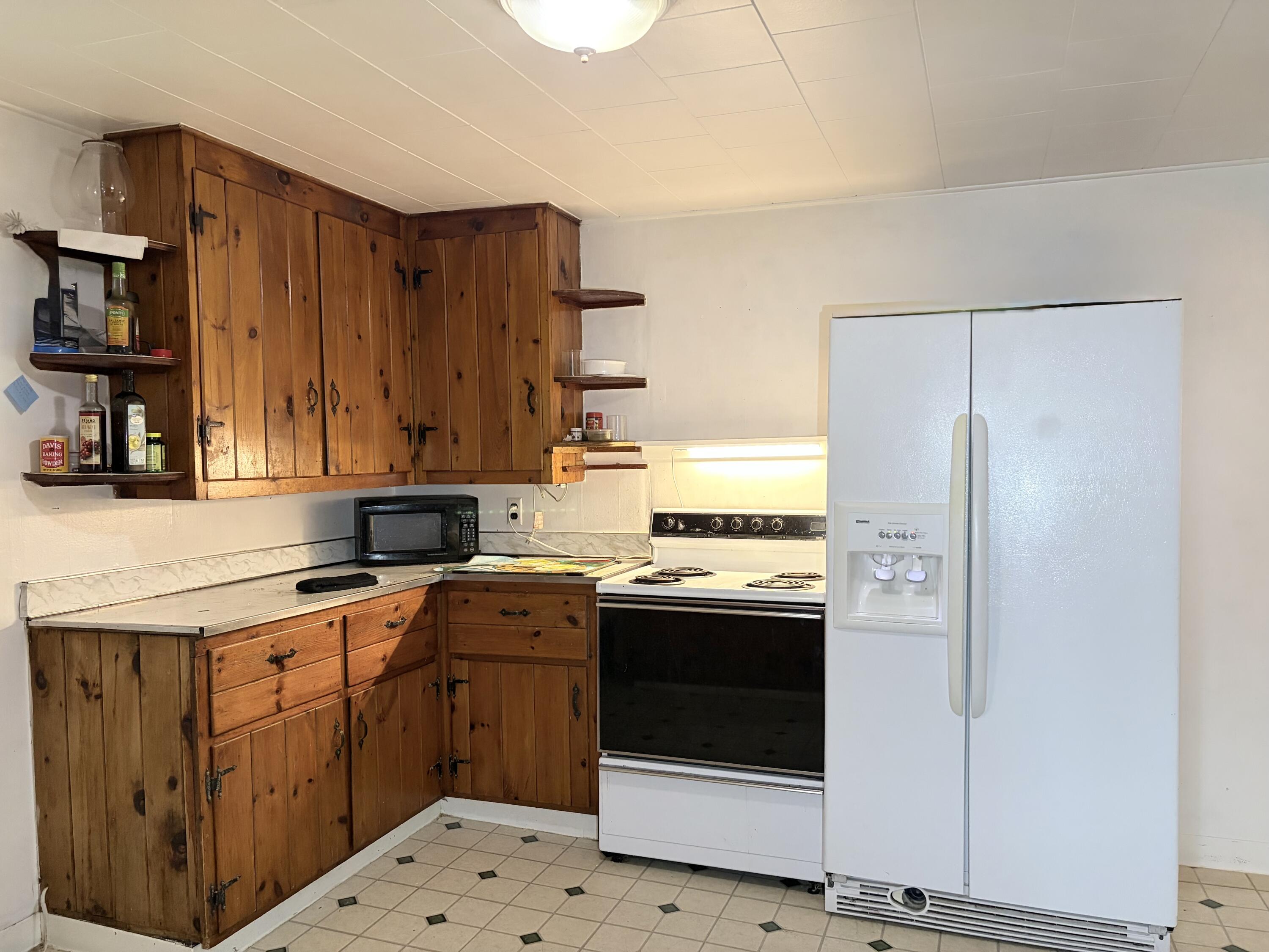 2561 Ny-11b North Bangor NY 12966