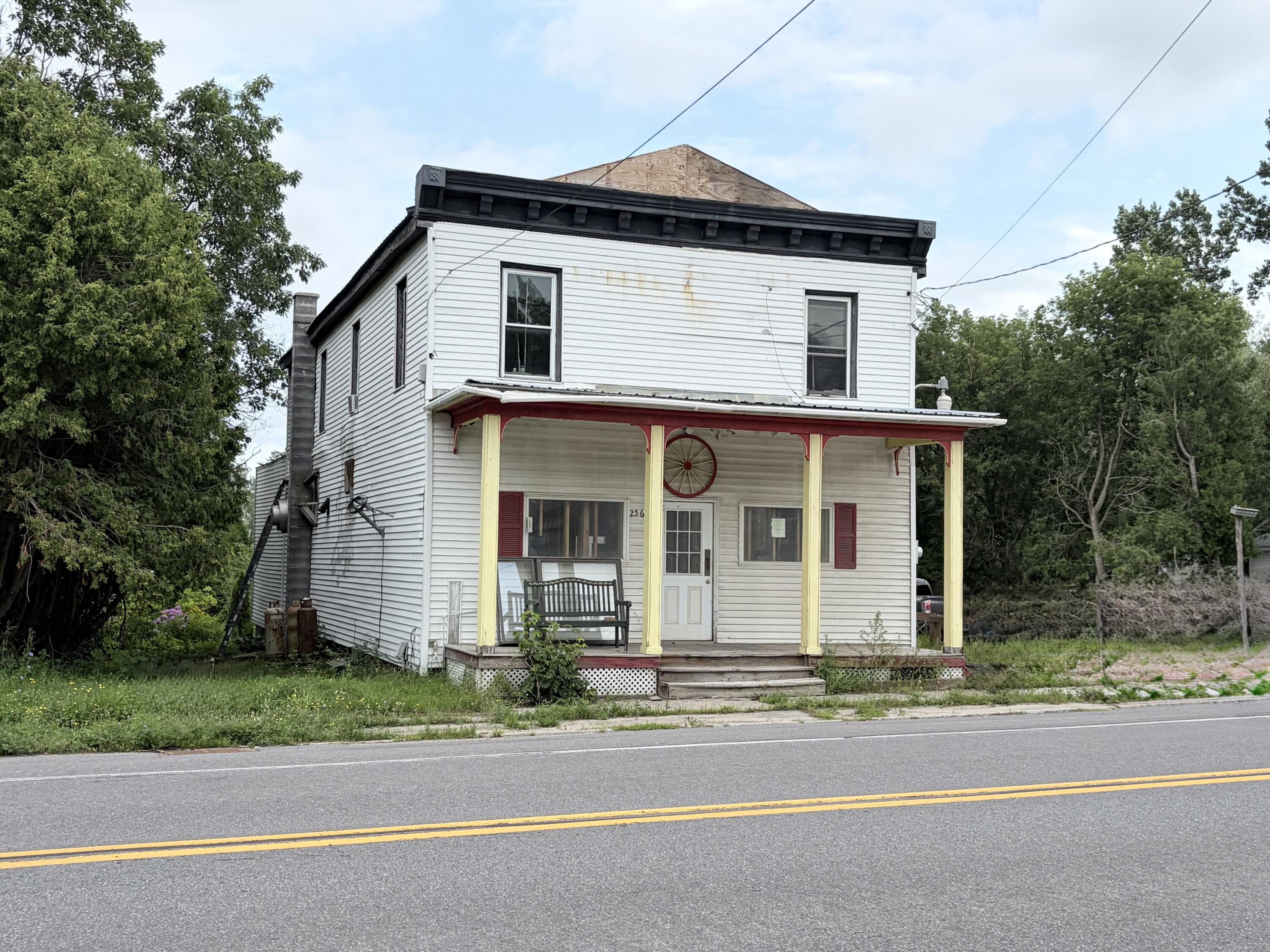 2561 Ny-11b North Bangor NY 12966