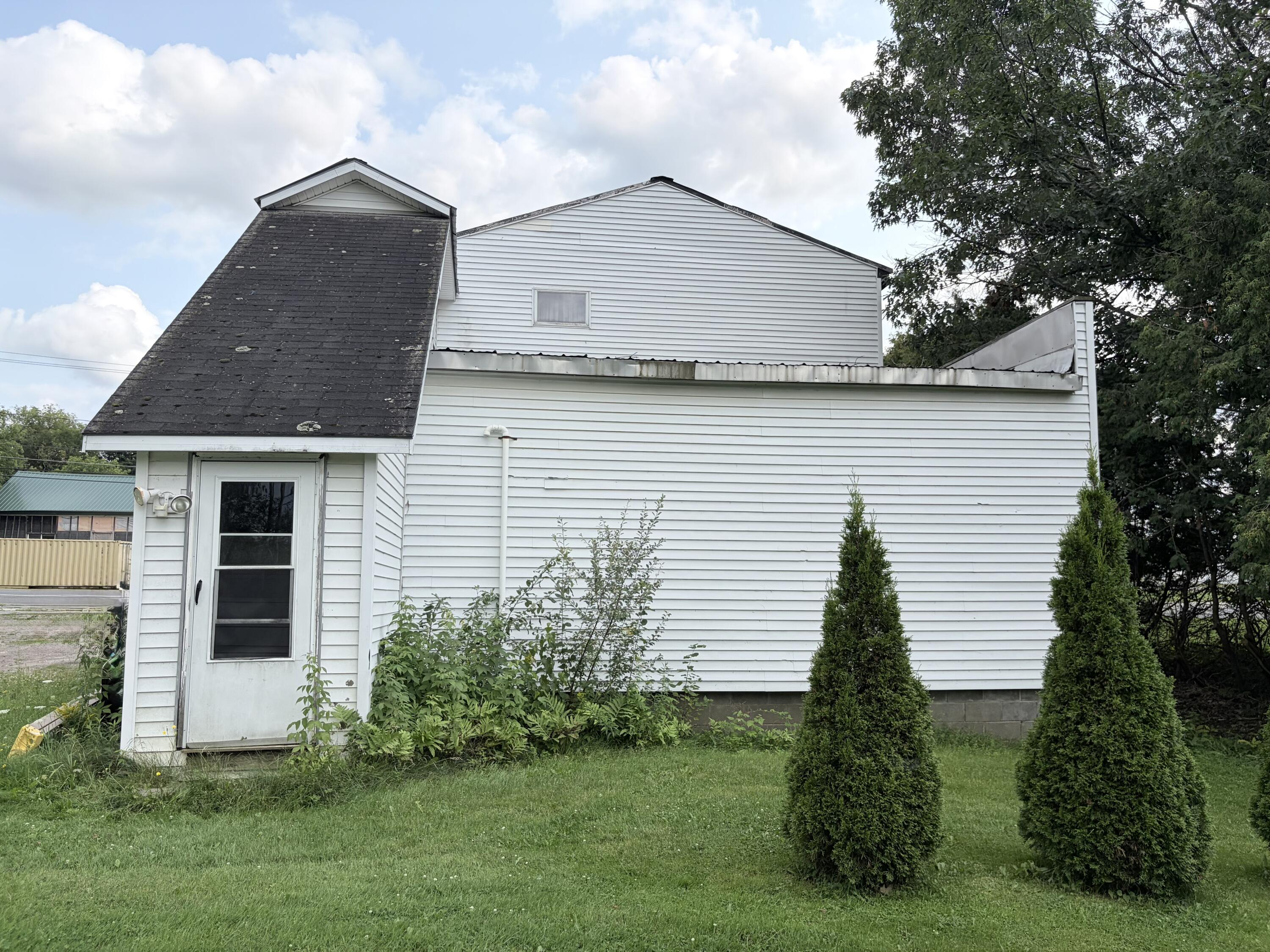 2561 Ny-11b North Bangor NY 12966