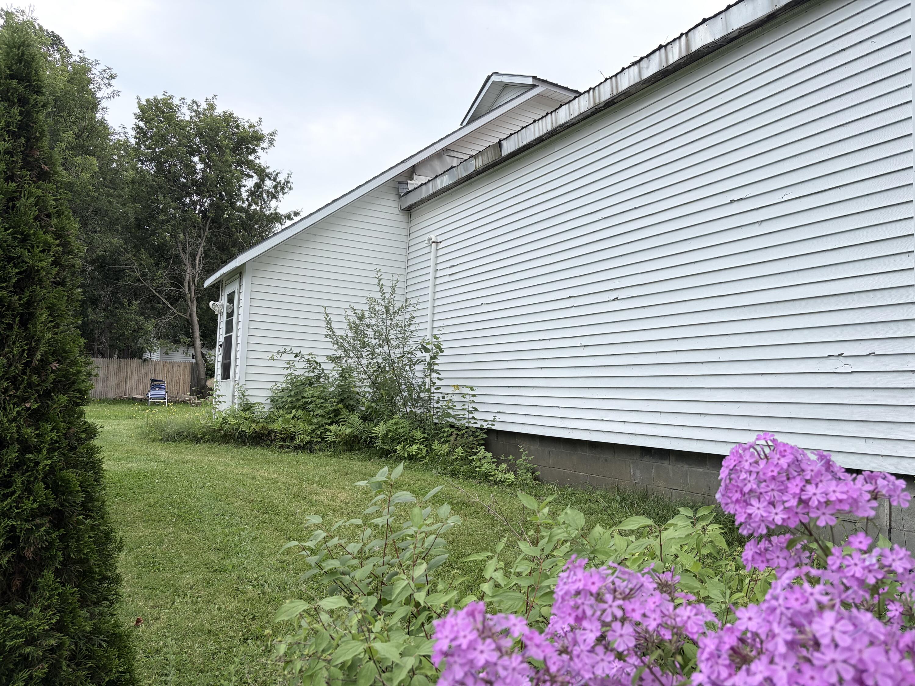 2561 Ny-11b North Bangor NY 12966