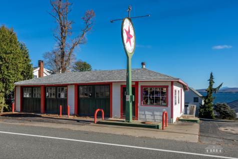 2272 Main Street Essex NY 12936