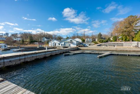 2272 Main Street Essex NY 12936