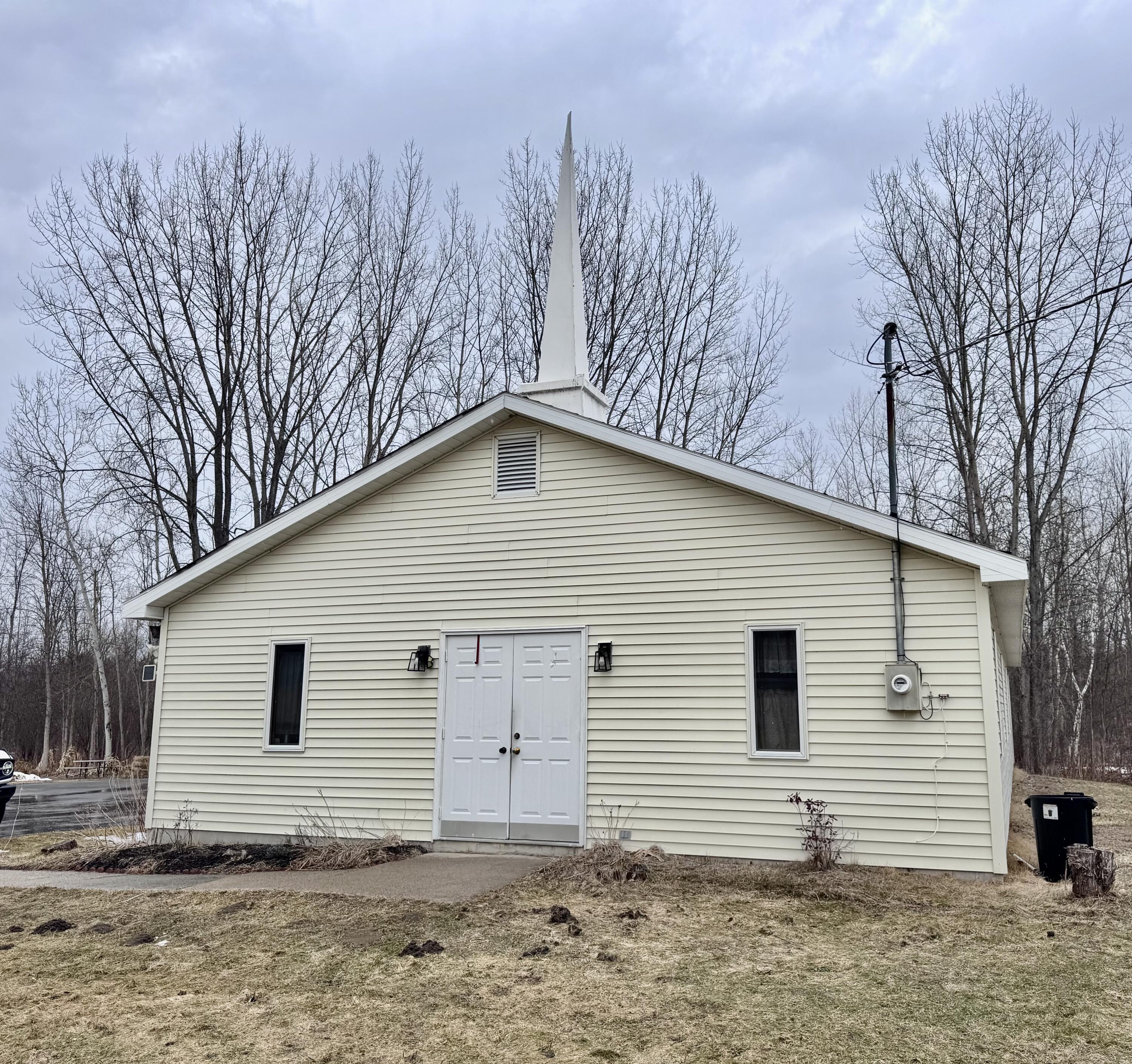 1686 Ny-22b Morrisonville NY 12962