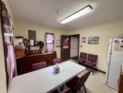 1686 Ny-22b Morrisonville NY 12962