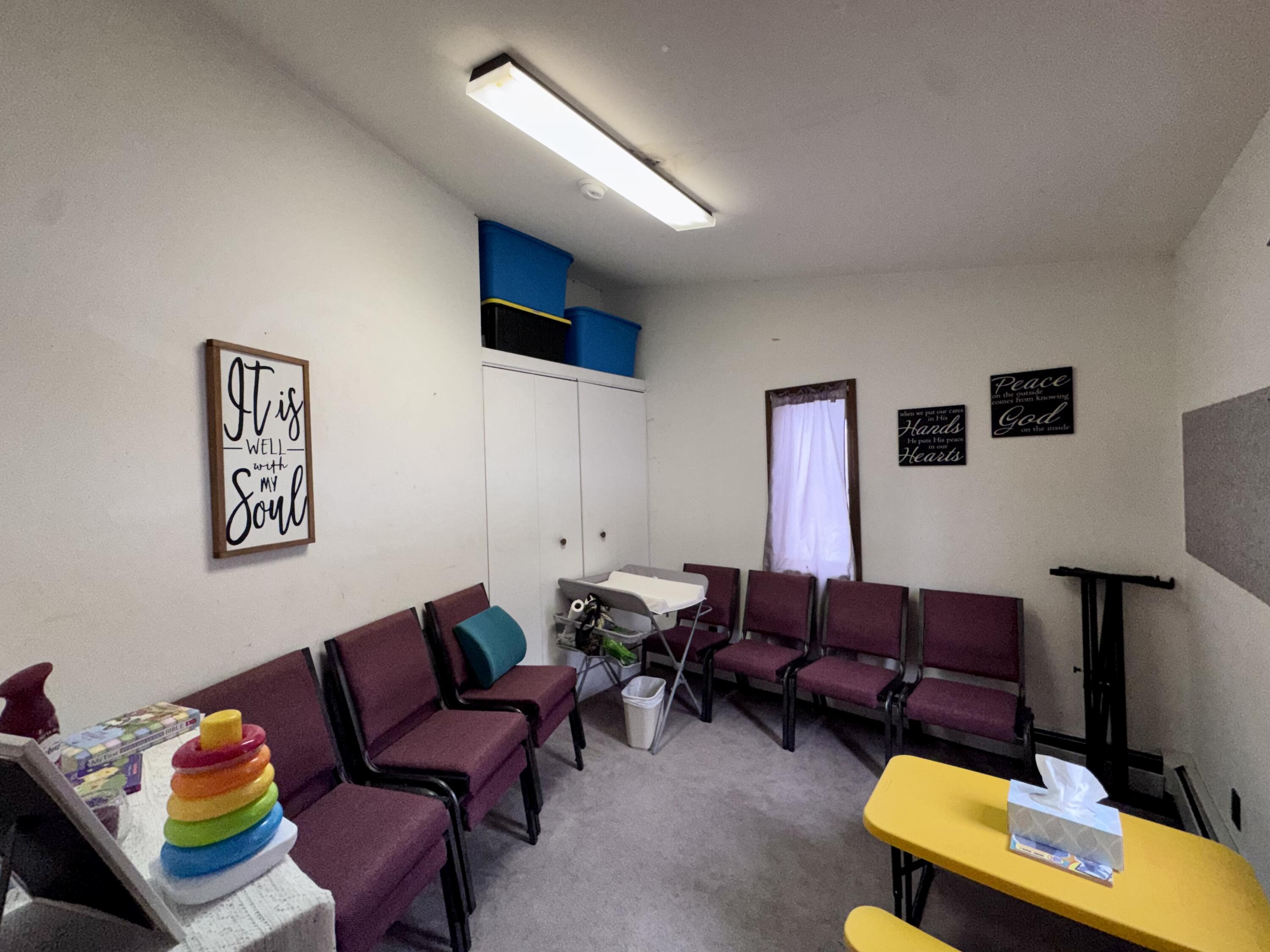 1686 Ny-22b Morrisonville NY 12962