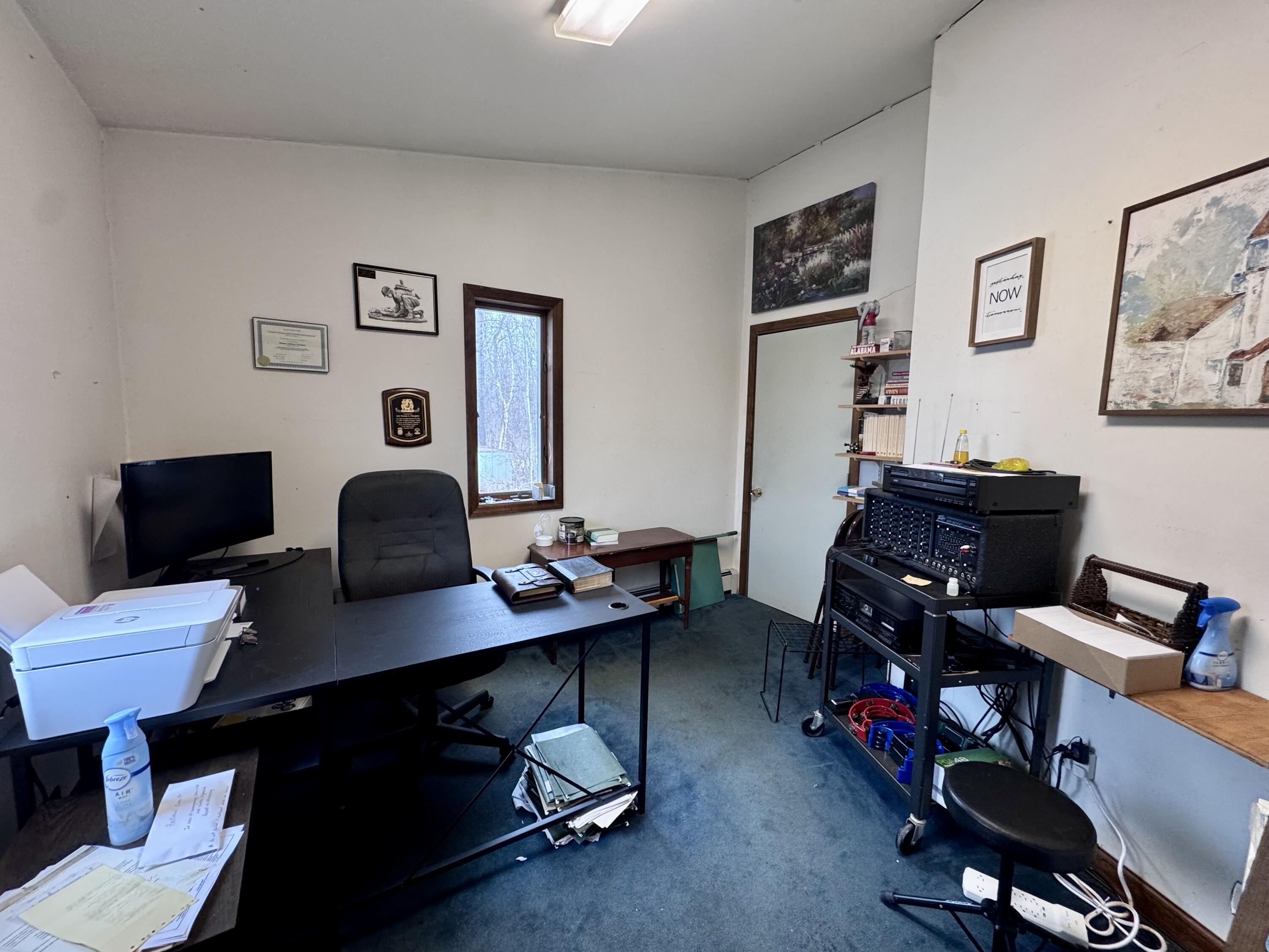 1686 Ny-22b Morrisonville NY 12962