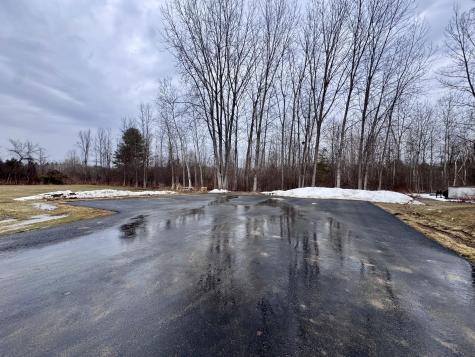 1686 Ny-22b Morrisonville NY 12962