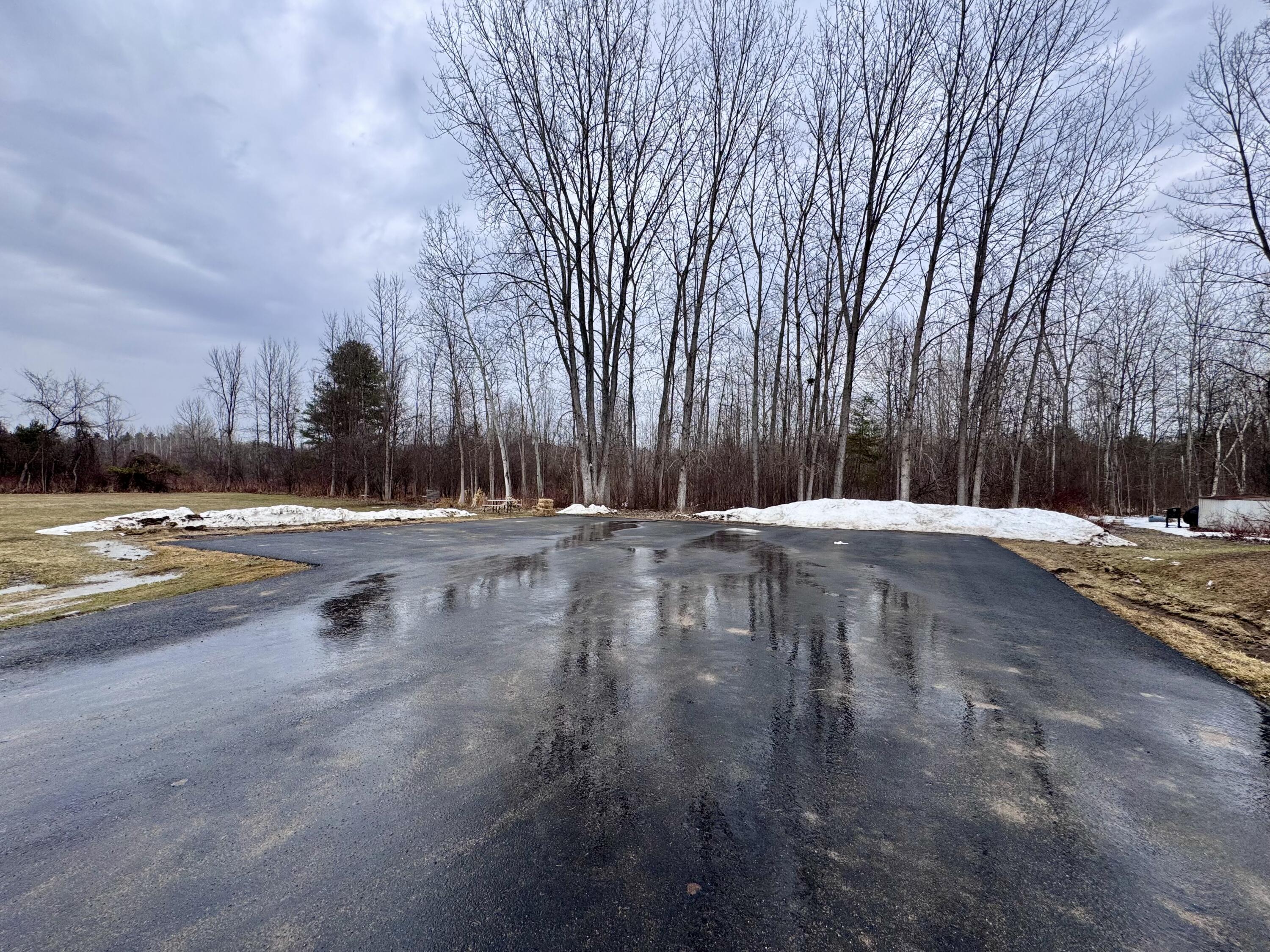 1686 Ny-22b Morrisonville NY 12962