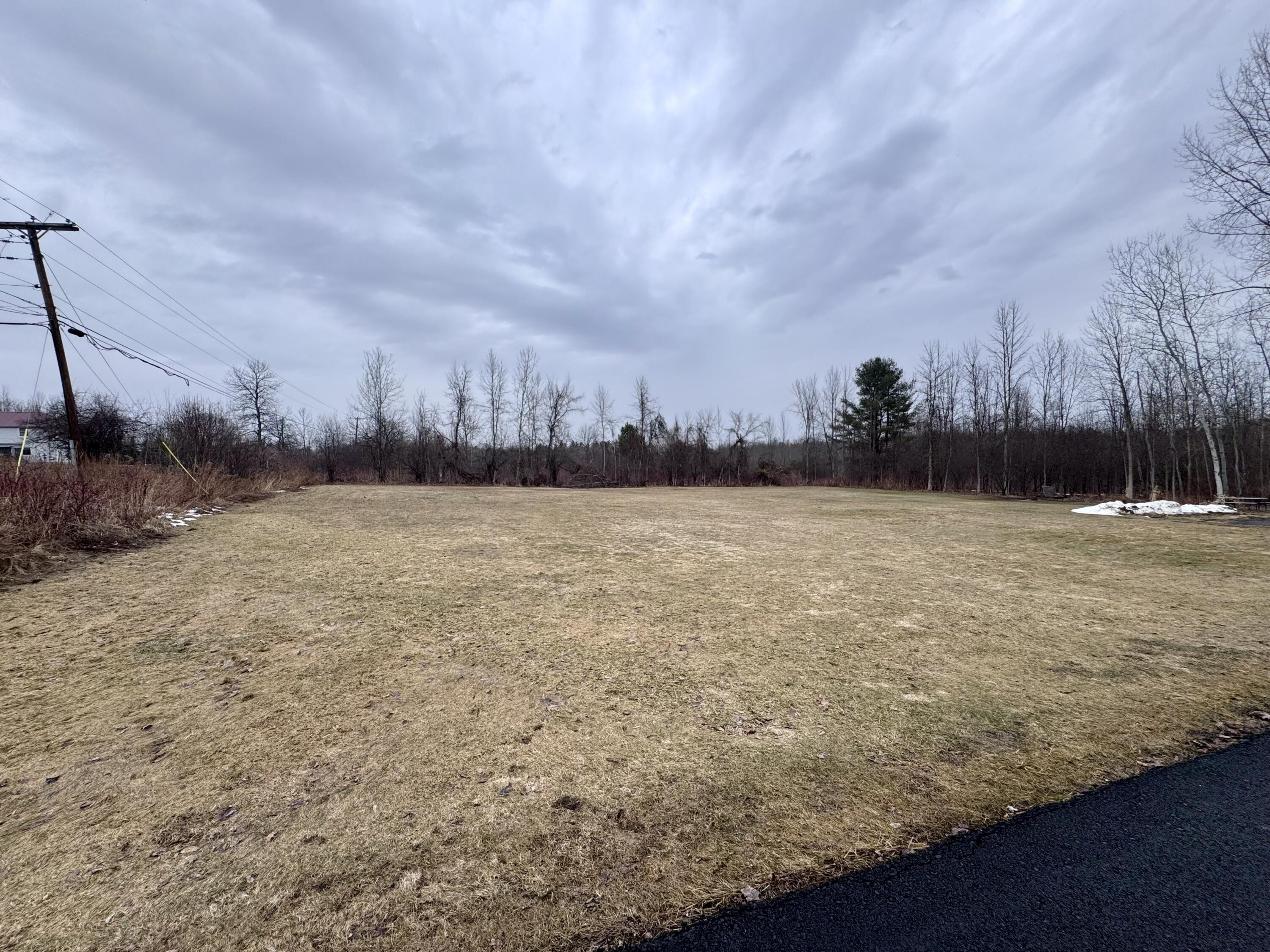 1686 Ny-22b Morrisonville NY 12962