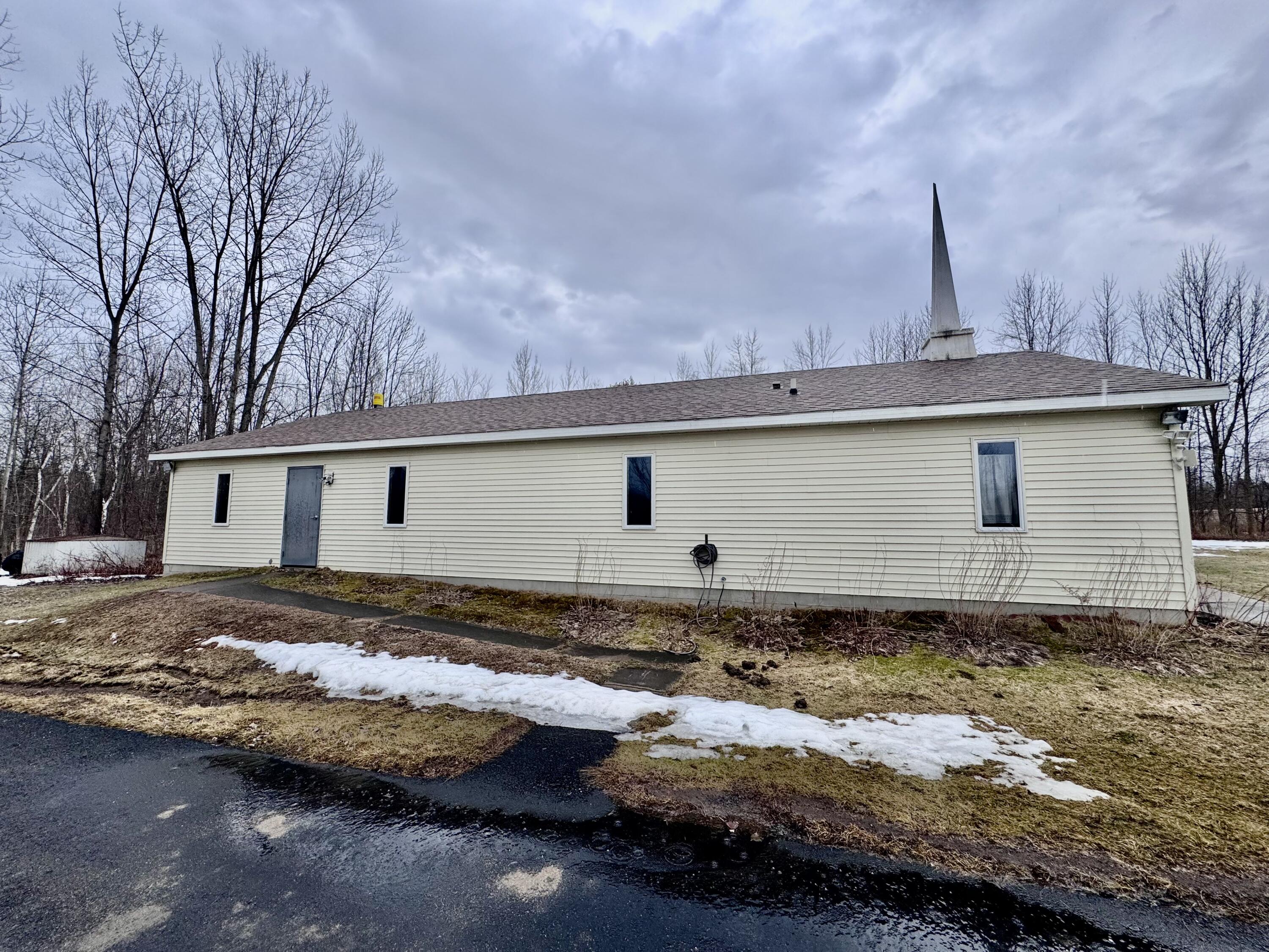1686 Ny-22b Morrisonville NY 12962
