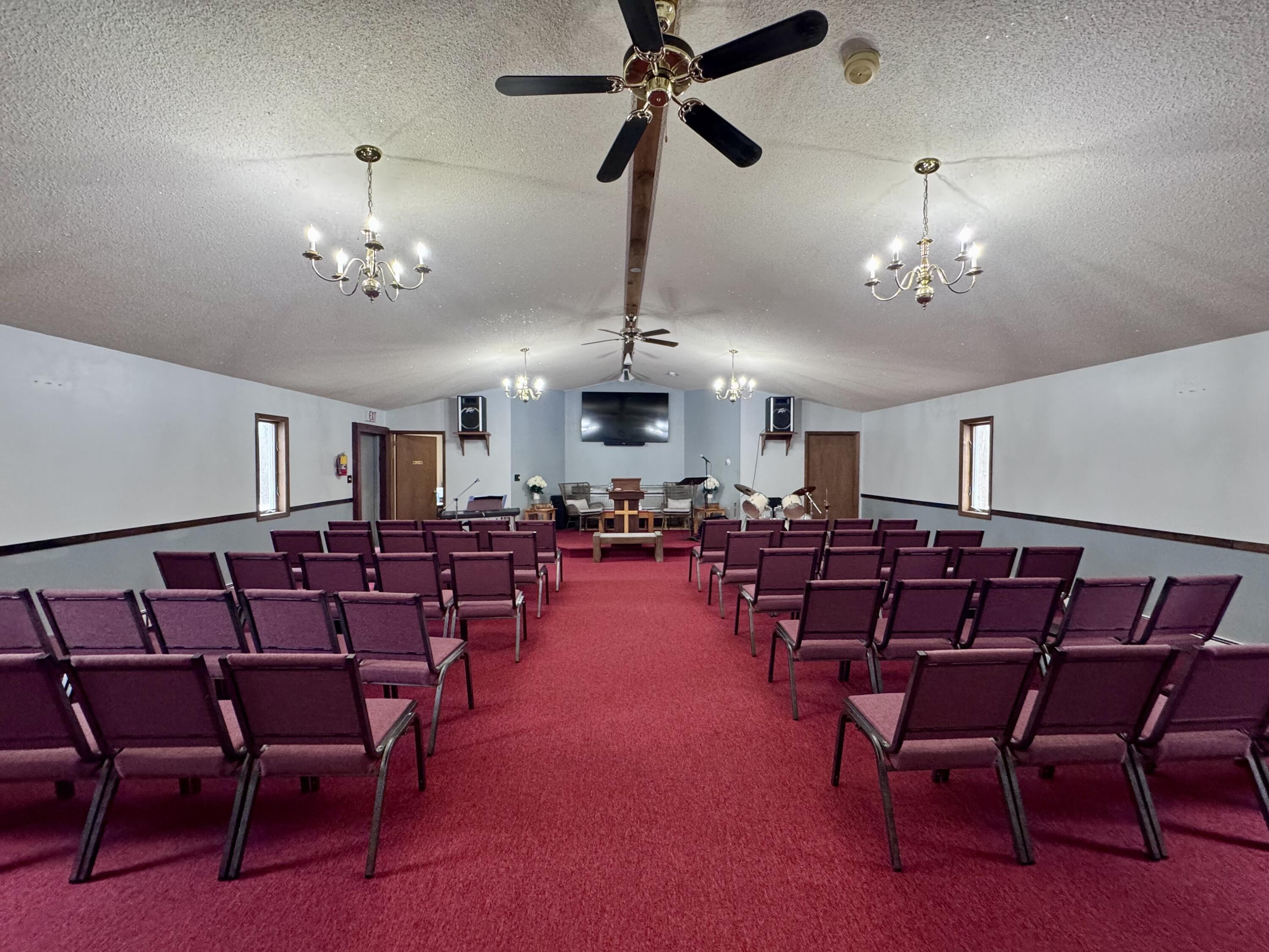 1686 Ny-22b Morrisonville NY 12962