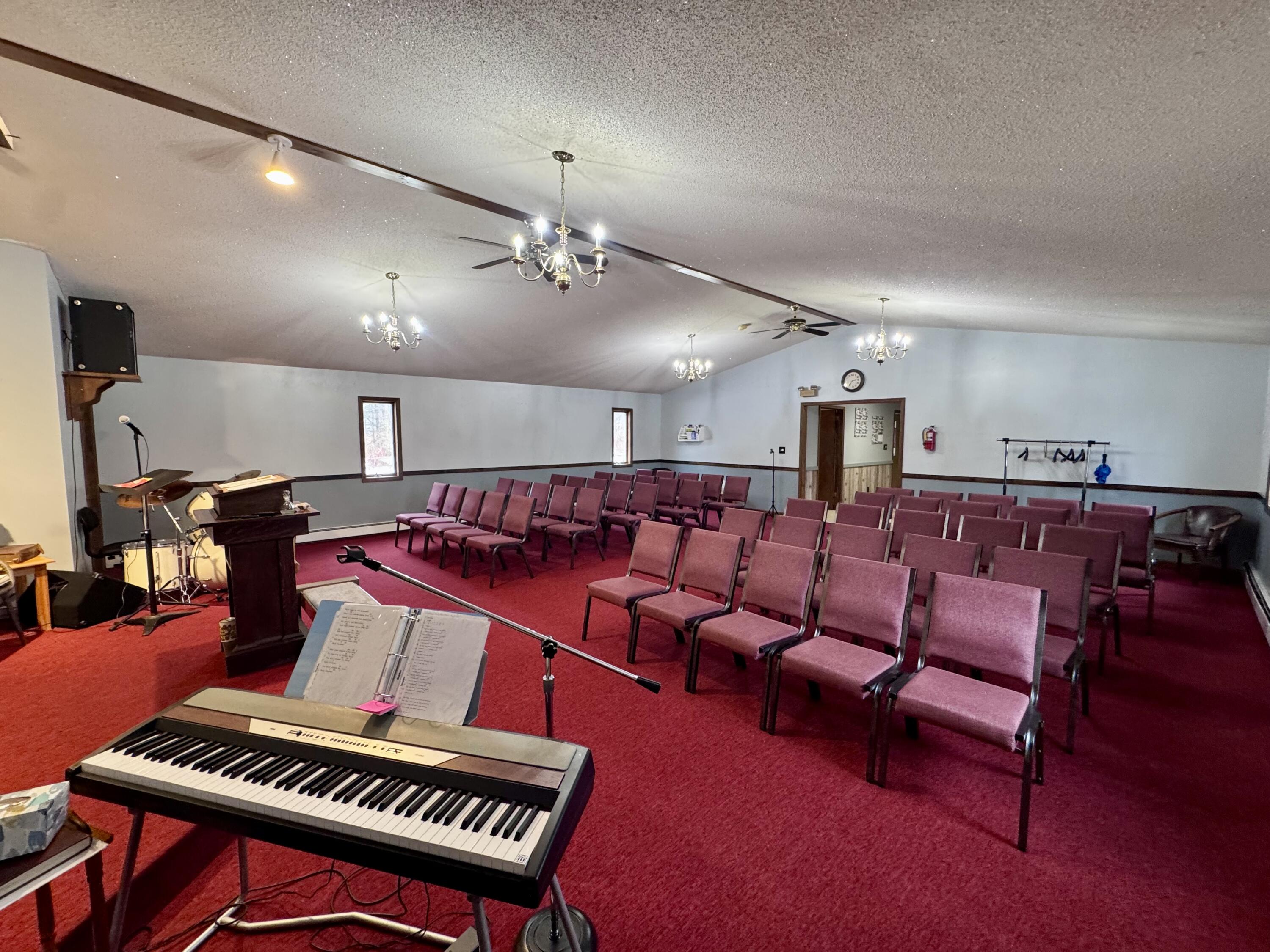 1686 Ny-22b Morrisonville NY 12962