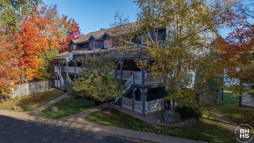 36 Waters Edge Way Lake Placid NY 12946