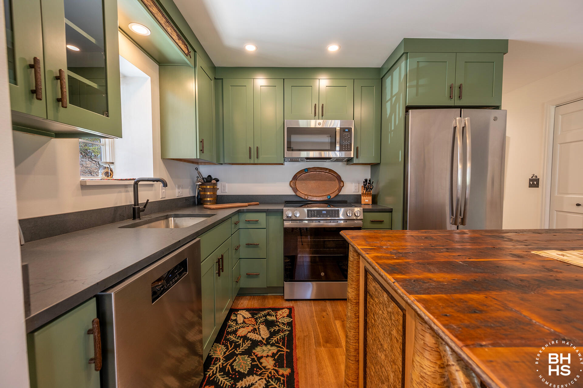 36 Waters Edge Way Lake Placid NY 12946