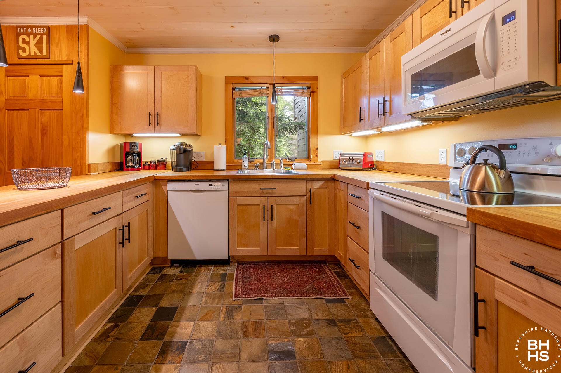 9 Hemlock Way Lake Placid NY 12946