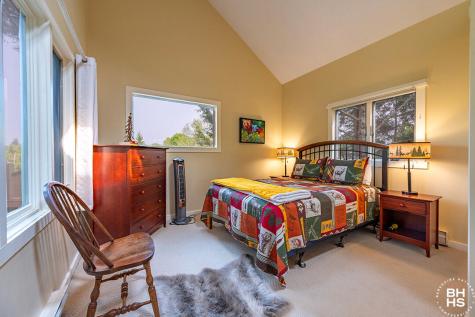 9 Hemlock Way Lake Placid NY 12946