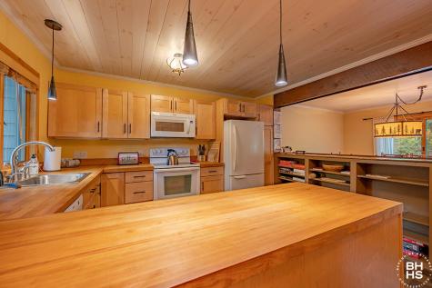 9 Hemlock Way Lake Placid NY 12946