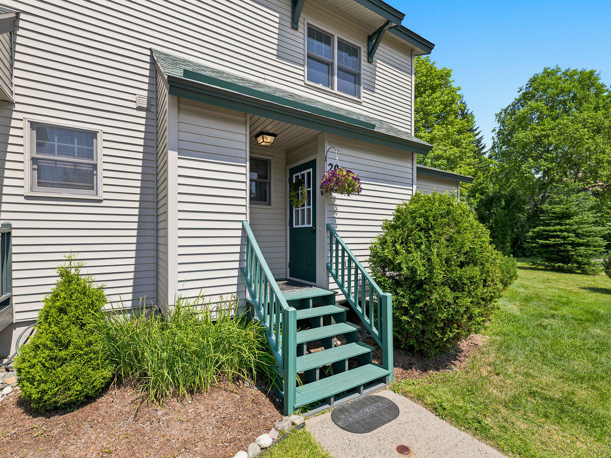 176 Fir Way Lake Placid NY 12946