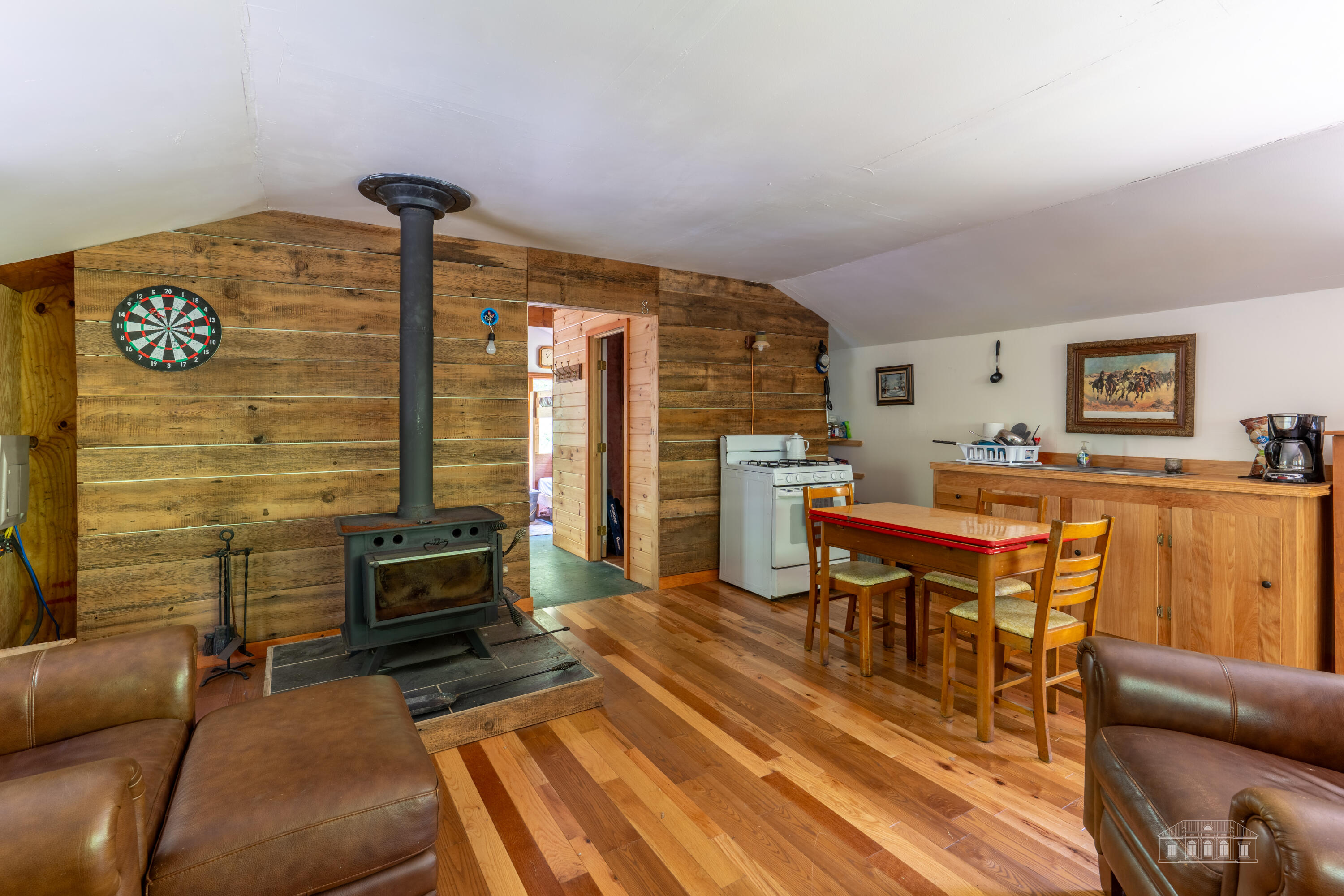 429 Bartlett Road Keene NY 12942