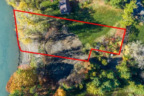 22-24 Hedge Row Crown Point NY 12928