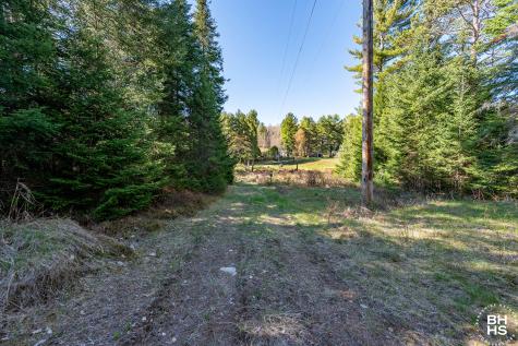 23 Lucky Way Saranac Lake NY 12983