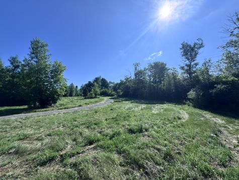 1787 Ny-22 Essex NY 12936