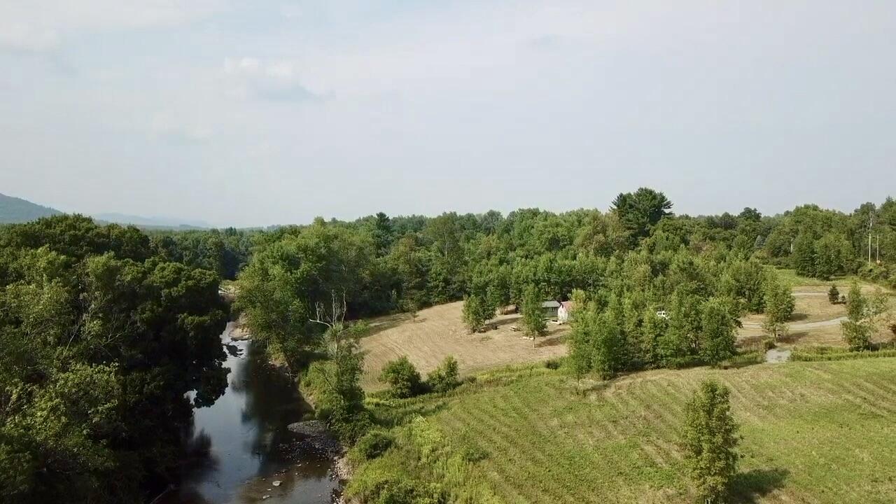 1787 Ny-22 Essex NY 12936