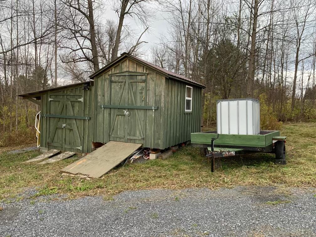 1787 Ny-22 Essex NY 12936