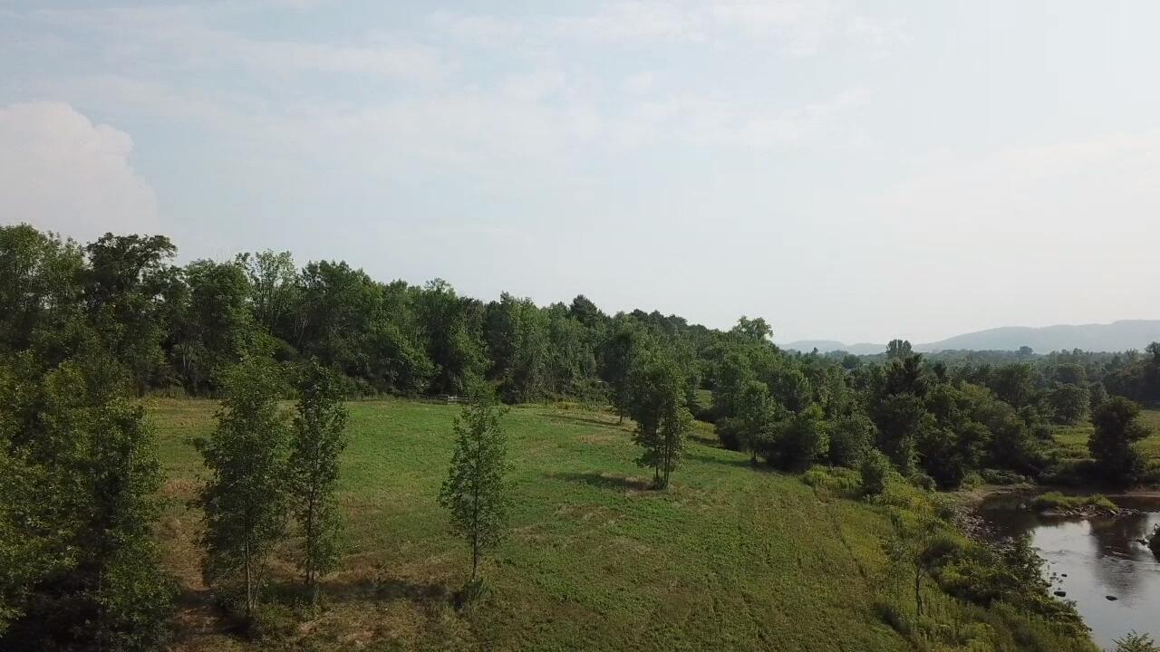 1787 Ny-22 Essex NY 12936