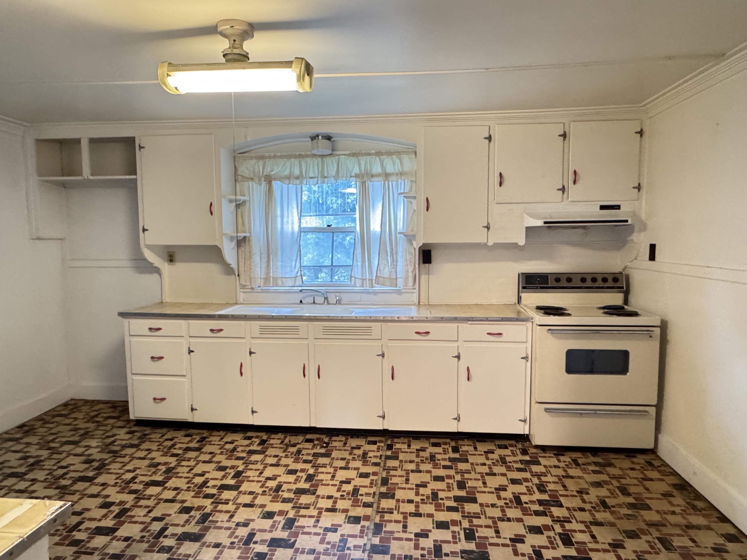 12 Delaware Street Rouses Point NY 12979