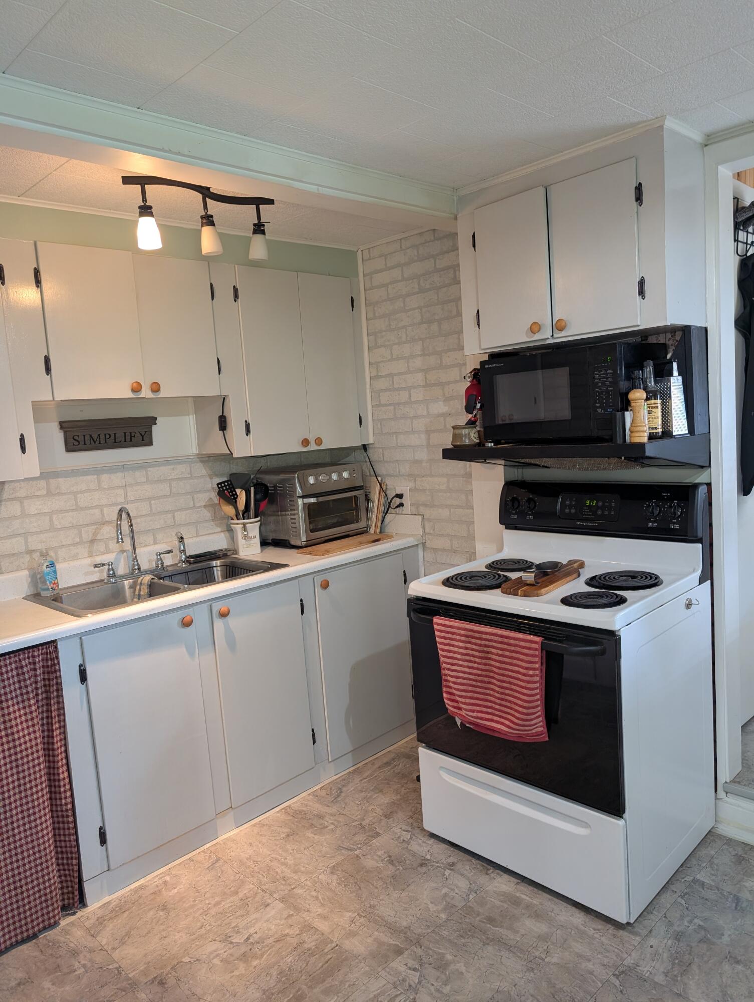 92 Arnold Road Plattsburgh NY 12901