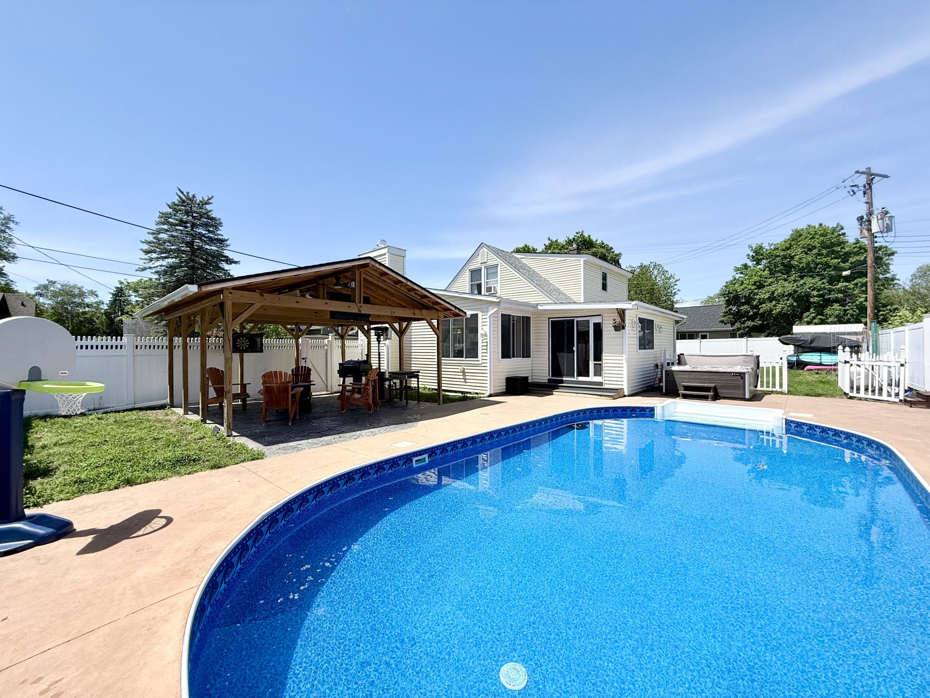 12 Mason Street Peru NY 12972