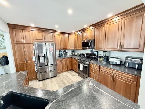 12 Mason Street Peru NY 12972