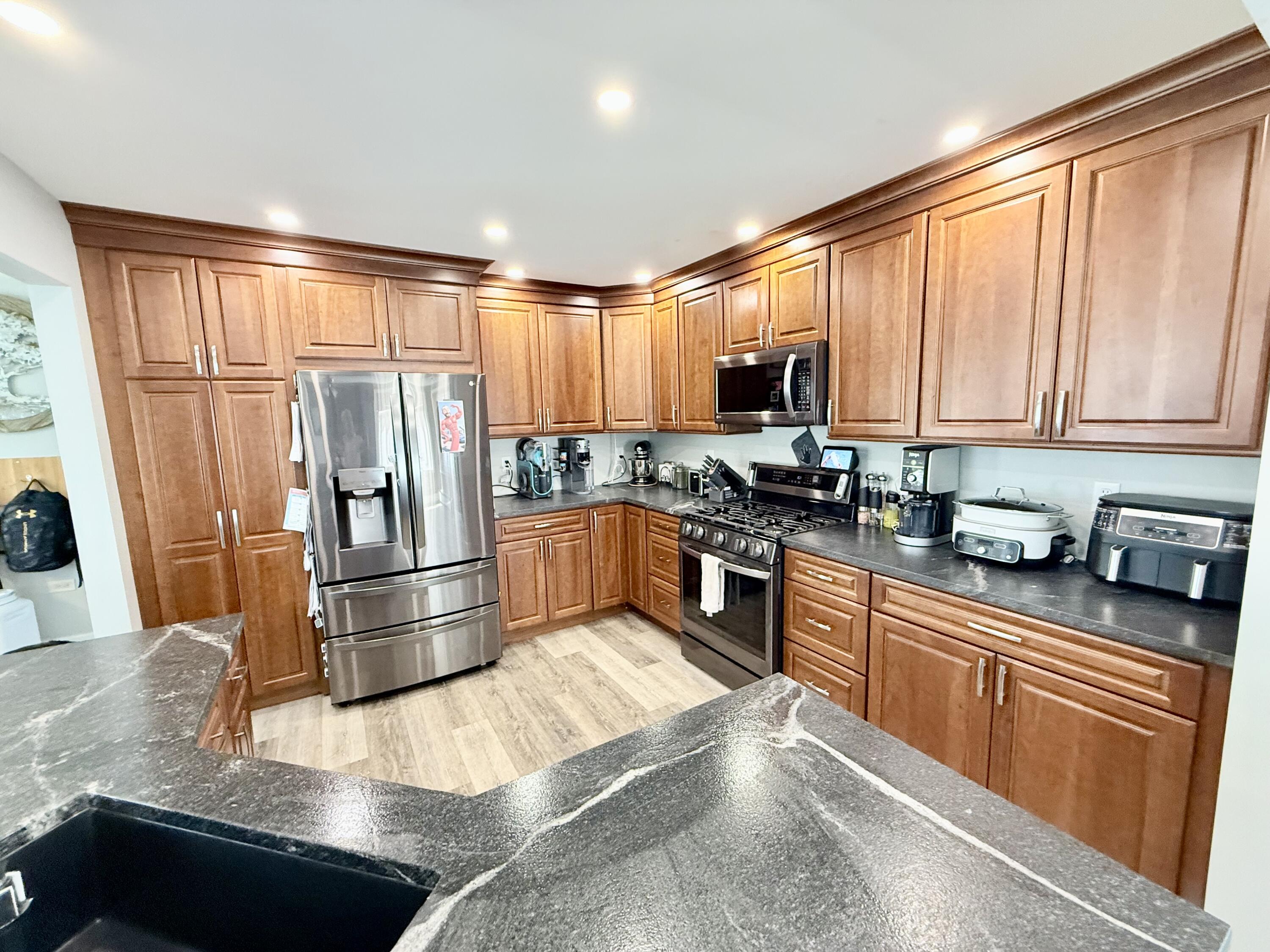 12 Mason Street Peru NY 12972